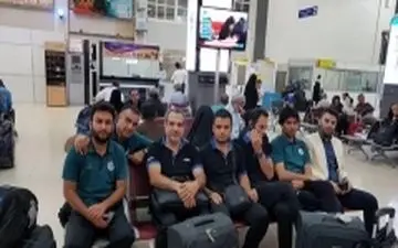 بازیکنان استقلال خوزستان چک گرفتند / بحران حل شد، آبروریزی ملی منتفی!