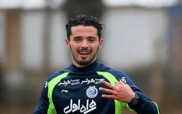 پیام ویژه مهاجم پرسپولیس برای بازیکن جنجالی استقلال