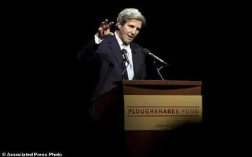  جان کری: تحریم های جدید علیه ایران اوضاع را خطرناک خواهد کرد