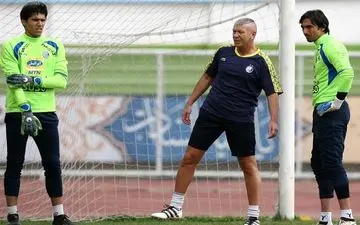  سورپرایز شدن بازیکنان در تمرین استقلال