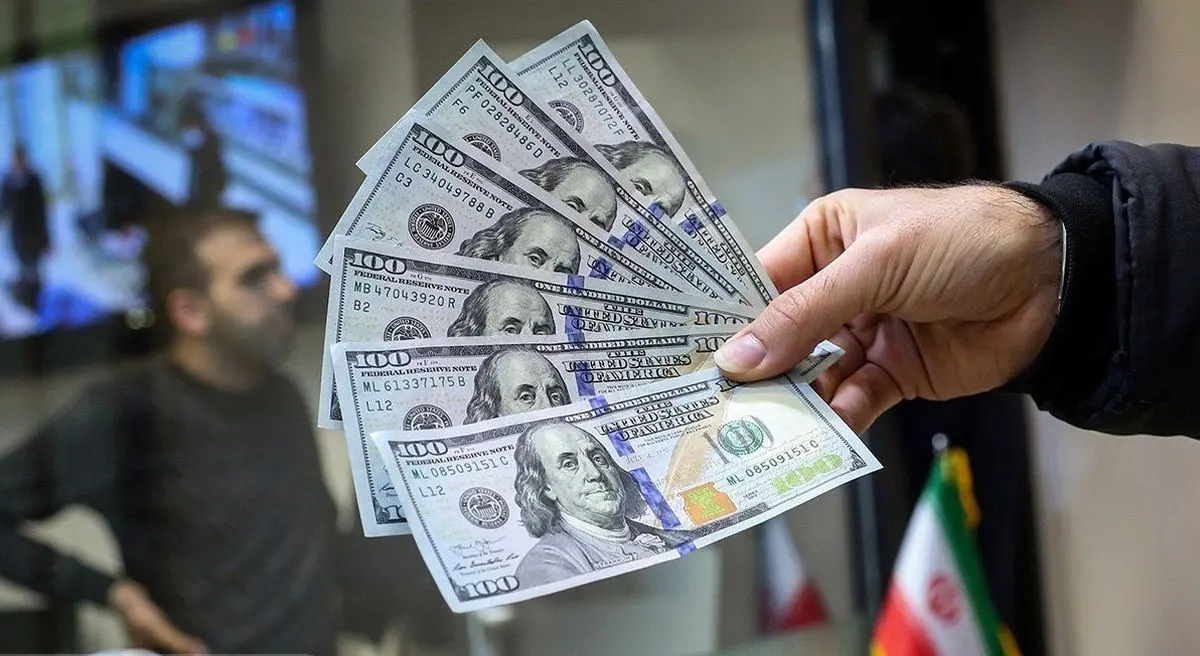   حرکت معکوس قیمت دلار و درهم؛ کاهش قیمت در سایه سیگنال‌های سیاسی/ بازار ارز در فاز انتظار/ پیش‌بینی قیمت دلار امروز ۲۸ اردیبهشت ۱۴۰۴وحید حاتمی 