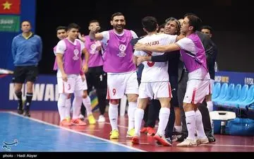 شمس: تیم ملی فوتسال مانند پرسپولیسِ دهه 60 است