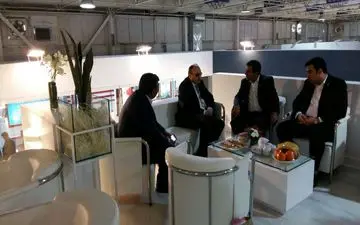 نشست مدیرعامل شرکت گردشگری و سفر سلامت آلامتو و مدیرکل هتل پارسیان کرمانشاه با مدیرکل هتل پارسیان