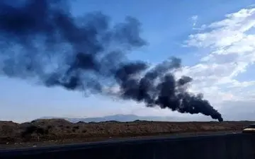 راز دود غلیظ غرب تهران؛ آتش‌سوزی ضایعات علت ماجرا شد