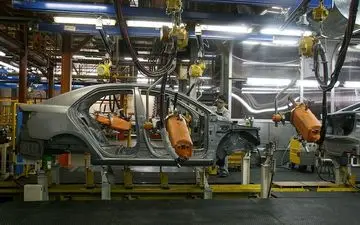 
توقف تولید پژو۴۰۵ و پراید/اجرای قرارداد با فولکس واگن تا مرداد