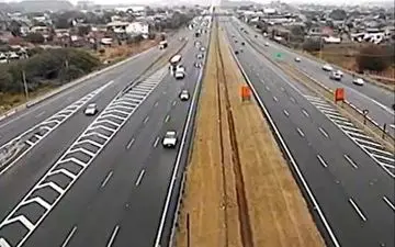 
تصادف با گارد ریل حین چرت زدن پشت فرمان + فیلم