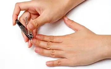 آیا گرفتن ناخن در شب‌ خطرناک است؟