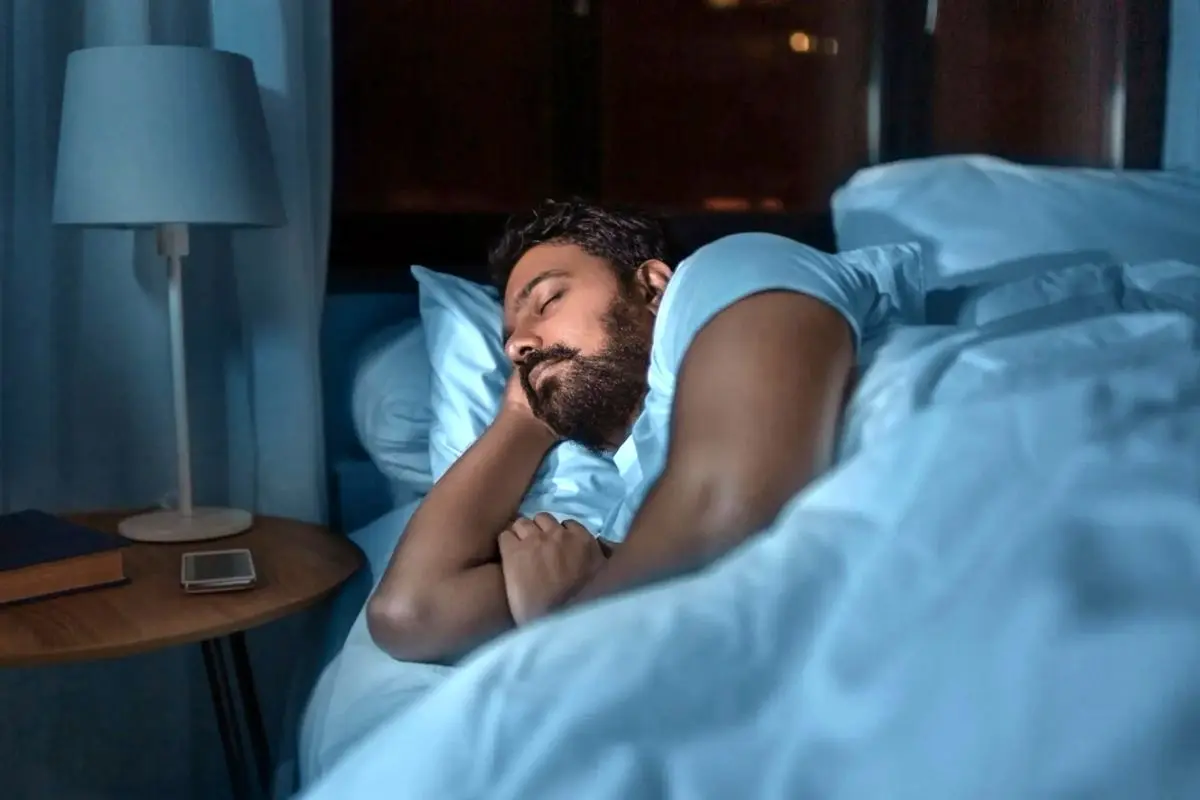 برای داشتن خواب با کیفیت، چه مدت باید بخوابیم و چقدر آن عمیق باشد؟