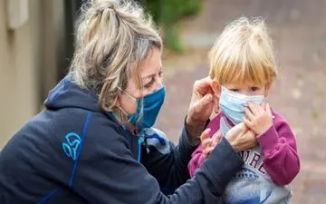 محققان: استفاده کودکان از ماسک نیاز به بازنگری دارد
