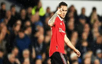 آنتونی چراغ خاموش به سمت موفقیت پیش می‌رود؛ تازه‌وارد مدعی