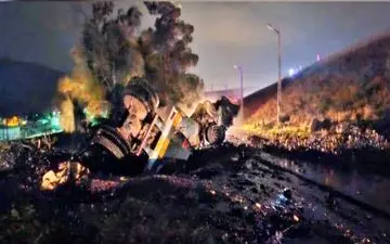 حادثه دلخراش در جاده کرمانشاه؛ سقوط تانکر مازوت دو کشته برجا گذاشت