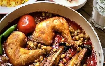طرز تهیه خورش غوره بادمجان؛ ترکیب طعم ترش و لذیذ