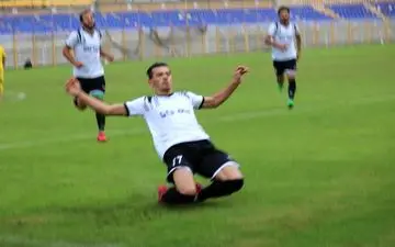 اختصاصی/حسینی در یکقدمی استقلال 