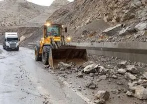 فاجعه در گرمسار؛ ریزش کوه یک فوتی و پنج مصدوم داشت