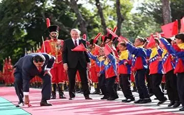 اقدام جالب مادورو در مراسم استقبال از اردوغان + فیلم 