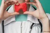 چگونه بفهمم مشکل تیروئید دارم؟