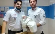 زایمان اضطراری نوزاد در آمبولانس اورژانس سقز
