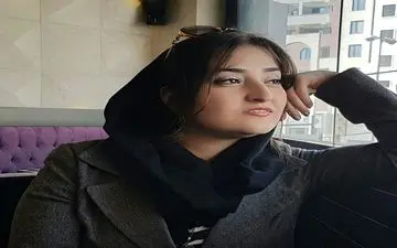 با واژه‌ها چاقو می‌ساختیم
