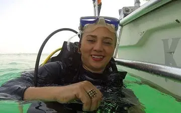 غواصی خانم بازیگر جنجالی شد! + عکس