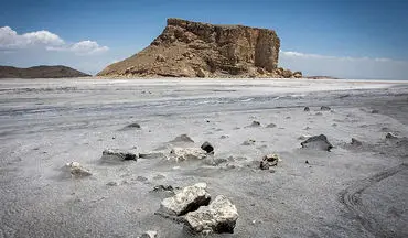 وضعیت دریاچه ارومیه بحرانی تر شد/ بدون اصلاح مدیریت آب، این دریاچه از نقشه ایران حذف می‌شود! 