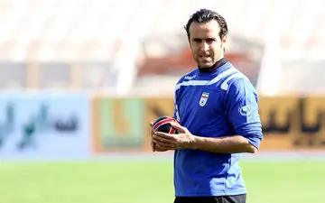 همدردی علی کریمی با خانواده فوتبالیستی که 11 عضو بدنش اهدا شد+ عکس 