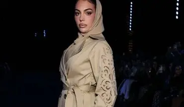  حضور متفاوت جورجینا رودریگز با پوشش اسلامی در هفته مد ریاض ۲۰۲۵