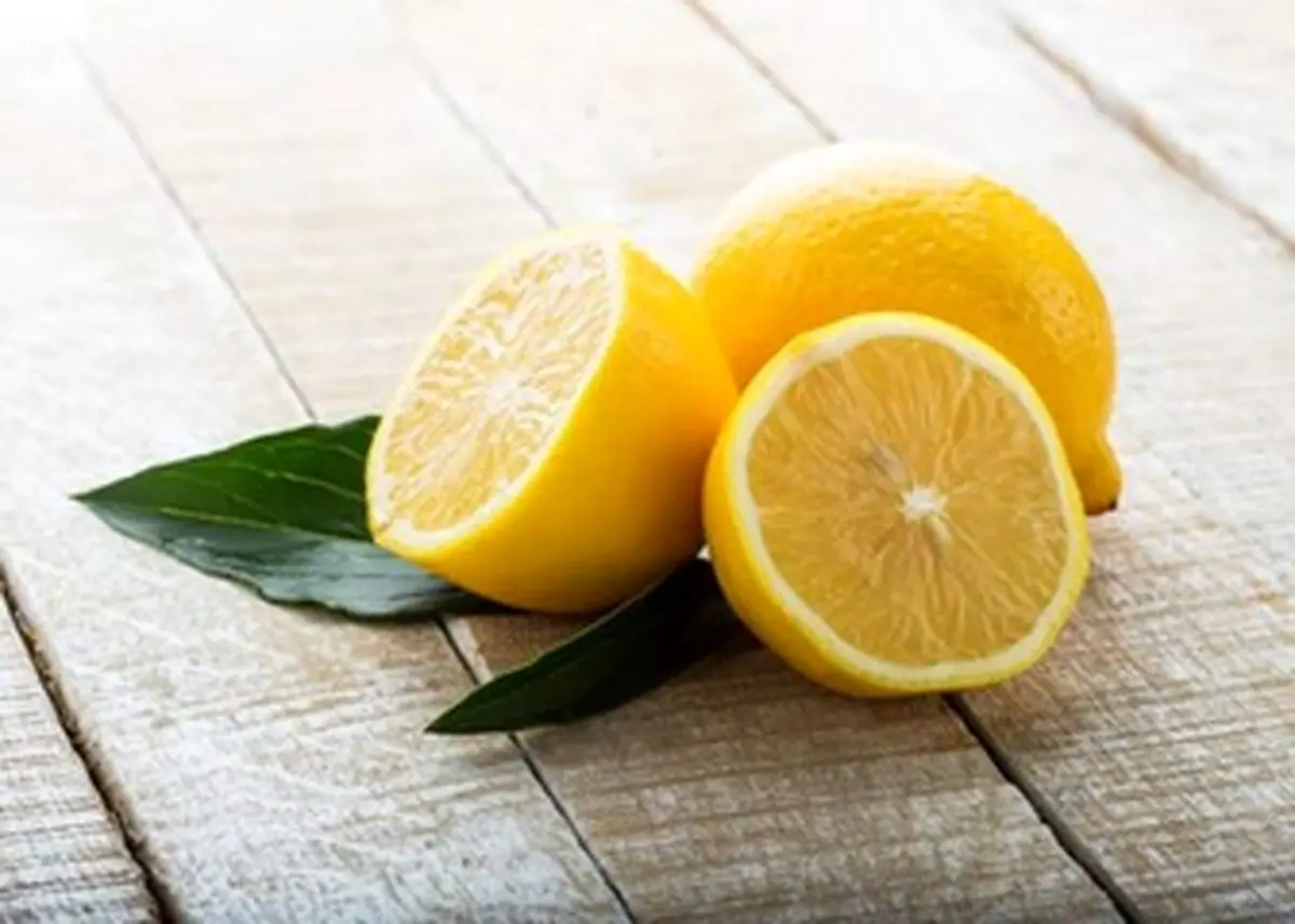  آب لیمو را با مایعات داغ مصرف نکنید