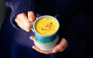 9 خاصیت شگفت انگیز چای زردچوبه