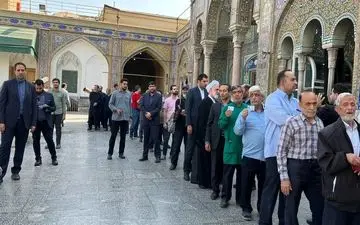 صف شبانه انتخاباتی مردم شهرری در آستان مقدس حضرت عبدالعظیم (ع) + ویدئو