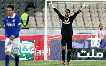 دروازه‌بان صبای قم از کلیه فعالیت های فوتبالی محروم شد