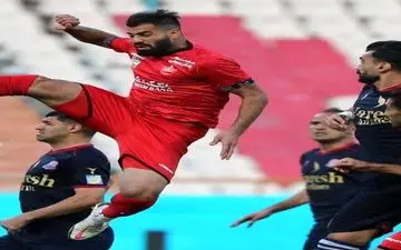 خط حمله ترسناک/ پرسپولیس پیروز نیمه نخست دیدار با نساجی