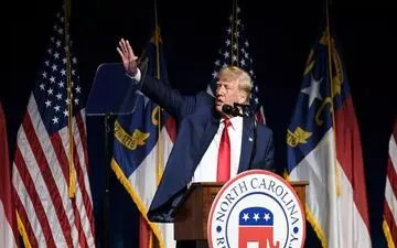 ترامپ: عجیب نیست که کشورمان به جهنم می‌رود!