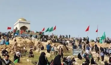 ‍ 

خدمات رسانی سازمان حمل و نقل مسافر شهرداری کرمانشاه به زائران بازی‌دراز



