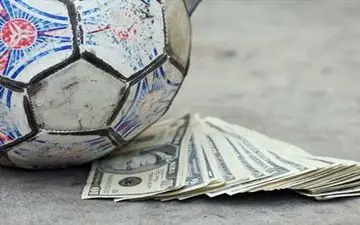 اتفاق عجیبی دیگر در فوتبال ایران/ رد پای دلال ها در انتقال یک مربی !