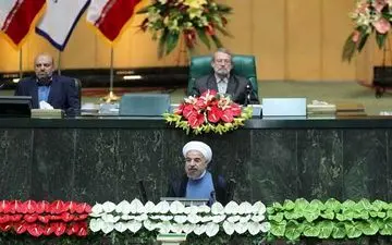 مراسم سوگند رییس دولت دوازدهم  پدیده‌ای جدید در ادبیات سیاسی نظام بین‌الملل / رابطه نزدیک ایران با کشورها، چالش بزرگ ترامپ