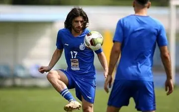 از همان اول هم معلوم بود هافبک استقلال بی حاشیه نیست