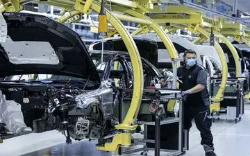 سازمان برنامه و بودجه مأمور حل‌وفصل سهام در وثیقه خودروسازان شد