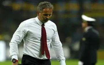  سرمربی بولونیا ماندنی شد