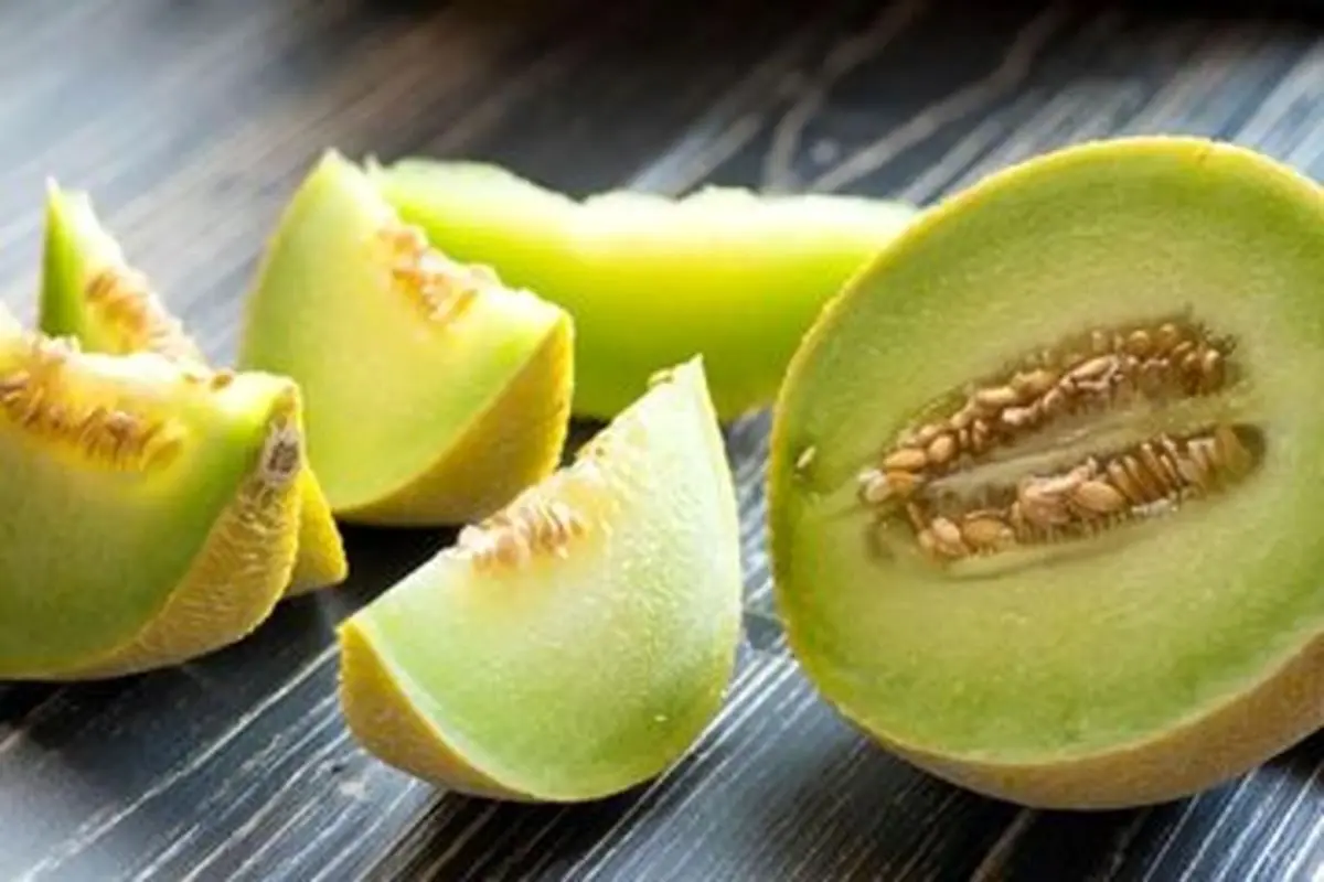   ملون میوه‌ای تراریخته است که مصرف‌ آن برای سلامتی مضر است؟ 