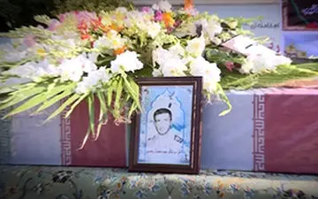 درد دل‌های خانواده شهید ریاضتی با پیکر عزیزشان 