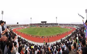 پرسپولیس ورزشگاه قم را پُر می‌کند