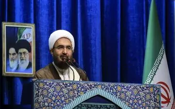 حاج‌علی‌اکبری در نماز جمعه تهران:  نگذاریم مرفهان بی‌درد به دستگاه‌ها نفوذ کنند