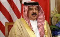 پادشاه بحرین در دبی به همراه ربات بادیگاردش