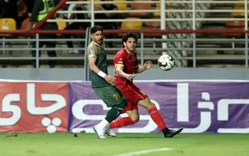 استقلالی تیم فولاد در سودای گلزنی مقابل تراکتور