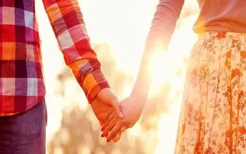 سه نکته قابل توجه که نشانه عاشق بودن مردان است