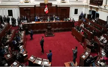 برکناری رئیس‌جمهوری پرو/ رئیس کنگره به عنوان رئیس‌جمهوری موقت سوگند یاد کرد