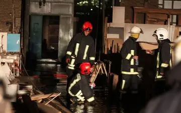 سه آتش‌سوزی در یک روز مشهد را لرزاند؛ ۴ مصدوم و ۶ نفر نجات یافتند