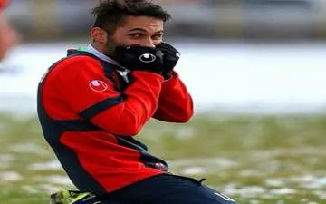 کری خوانی هافبک سابق پرسپولیس برای استقلالی ها 