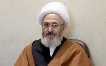 معارف و مسائل قرآنی در جامعه به ویژه برای نسل جوان گسترش داده شود