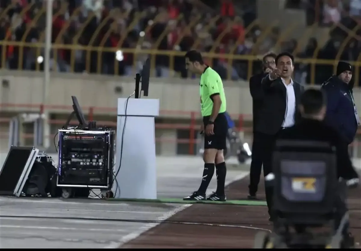 حواشی پرسپولیسی‌ها در قزوین تمامی ندارد/ شمس‌آذر از لیگ کناره‌گیری می‌کند؟